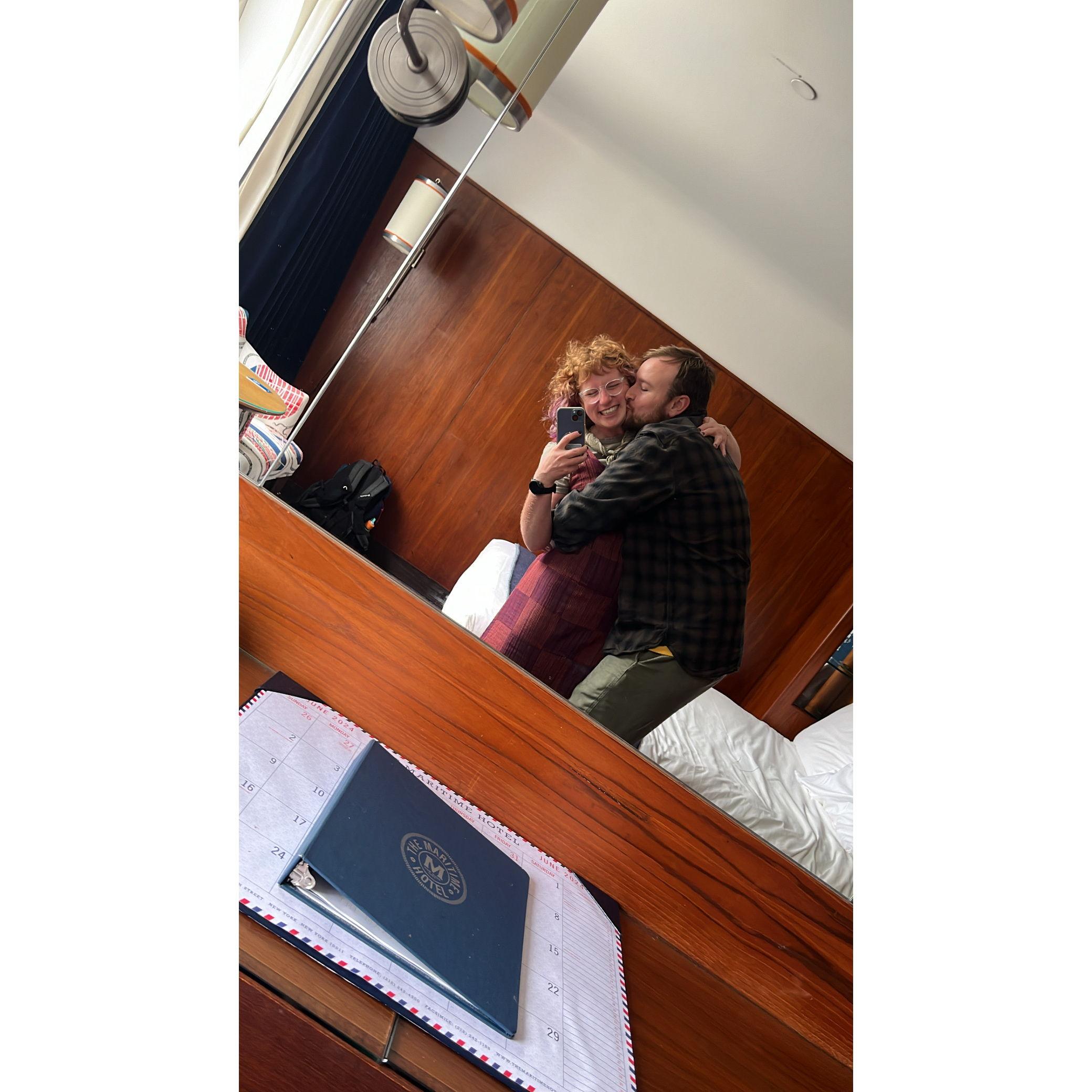 Kissing at the maritime