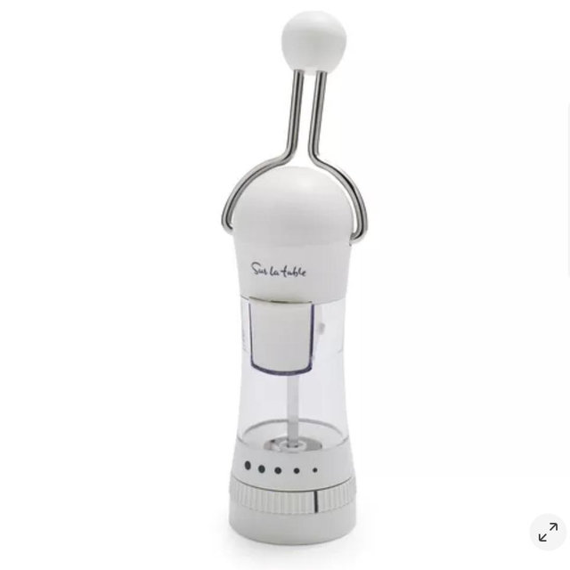 Sur La Table Ratchet Mill - White