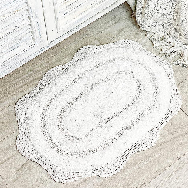 Chardin home White Crochet Bathrug, 100% Cotton Round bathmat with artisanally Handcrafted Crochet Border, 17x24 Inch Oval tubmat, Small Rug, Perfect for Half Baths, Powder Rooms, bathrooms
