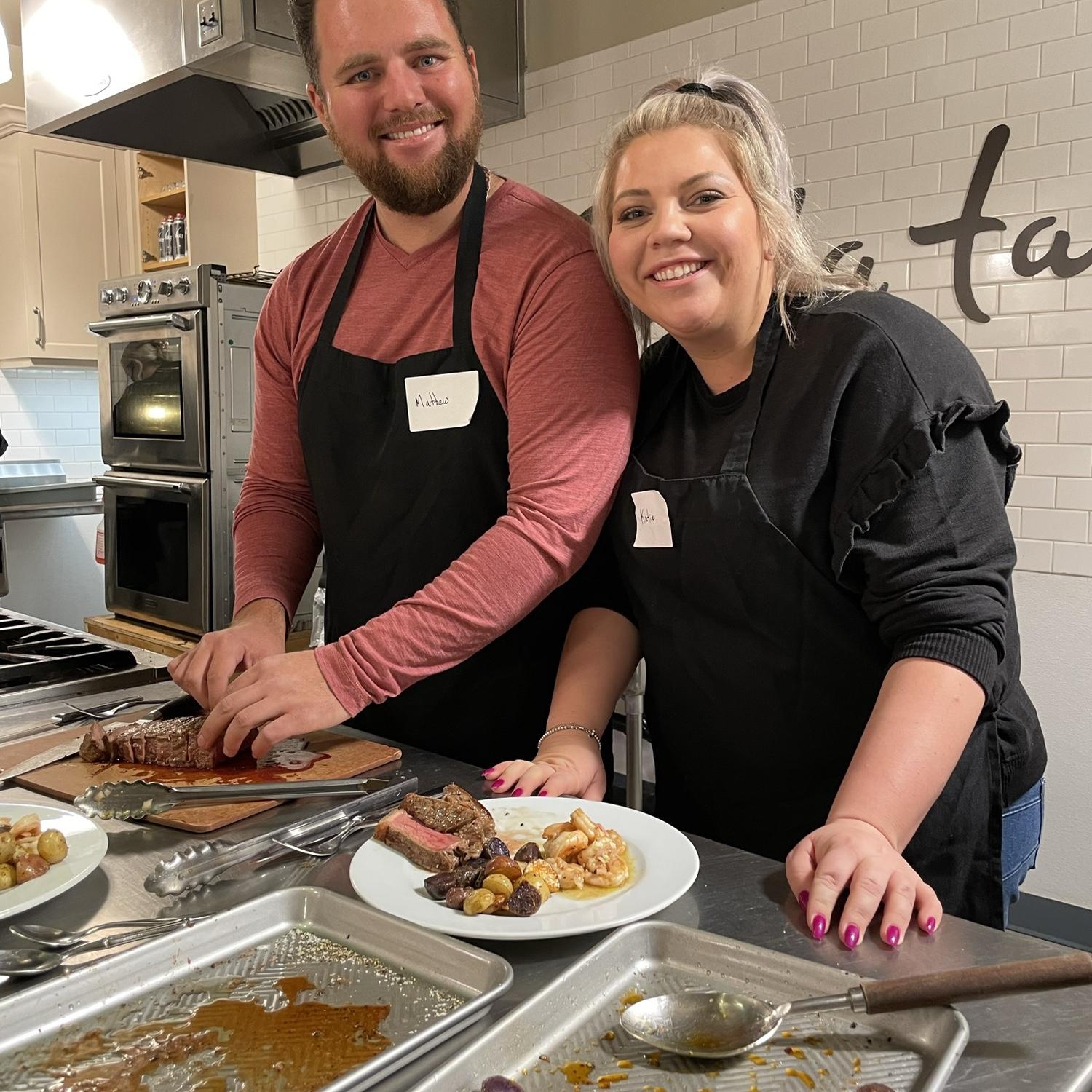 Seems like the couple works well together in the kitchen! We'll see who cooks more!
