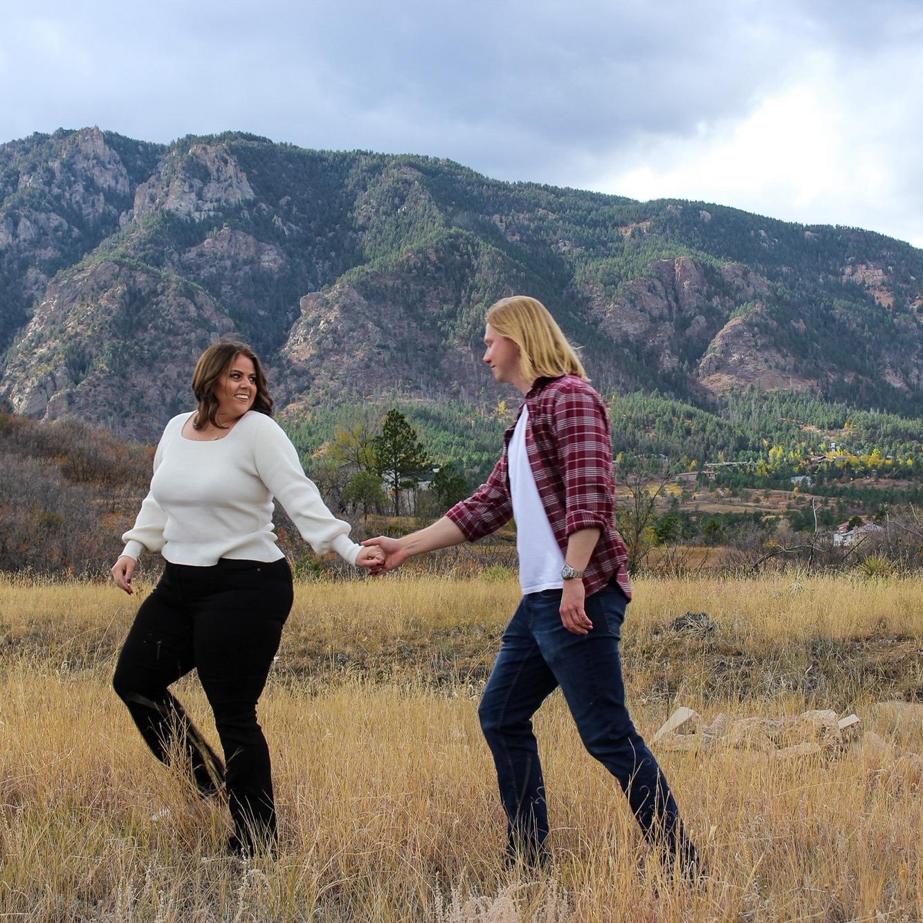 October 23, 2022
This was our stunning back yard when we lived in Colorado. When it was time to take Christmas card photos, I grabbed my camera and tripod, and to the back yard we went!