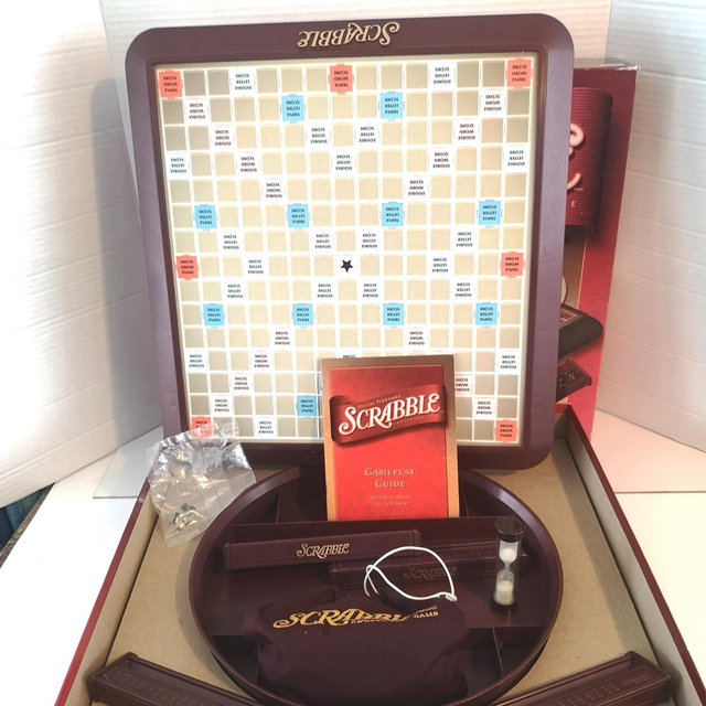 Vintage 2001 Scrabble Deluxe Turntable Word Game Complete Hasbro
