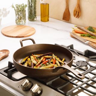 Round Cast Iron Fry Pan with Long Handle