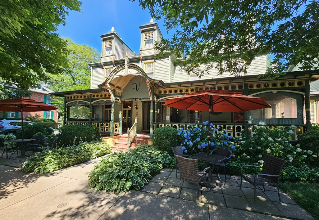 The Wedding Website of Kyra Contomanolis and Thomas Foster