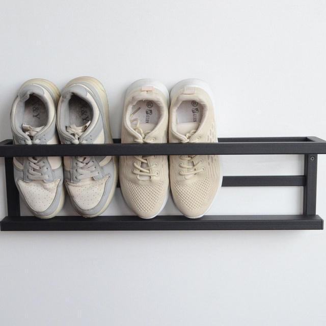 Entryway metal wall mounted shoe storage Unique open floating shelf Industrial schuhregal metal Modern hallway shoe organizer Custom shelves