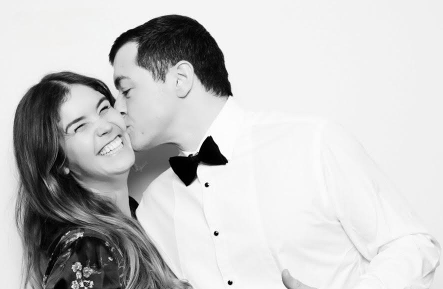 The Wedding Website of Maura Tierney and Stephen Leavy