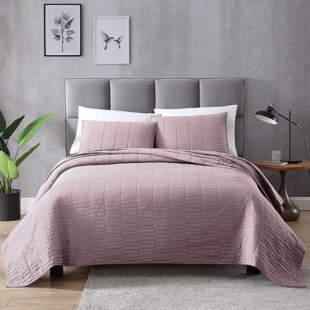 EXQ Home Quilt Set King Size Pink 3 Piece,Lightweight Microfiber Coverlet Modern Style Stitched Quilt Pattern Bedspread Set(1 Quilt,2 Pillow Shams)