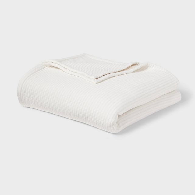 Full/Queen Matelassé Bed Blanket Ivory - Threshold™