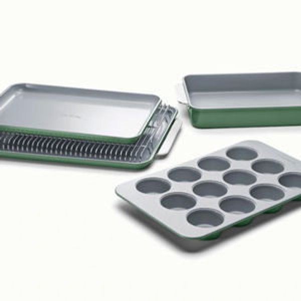 Half Bakeware Set in Sage