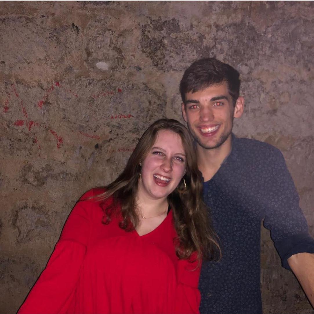 We love cave bars!