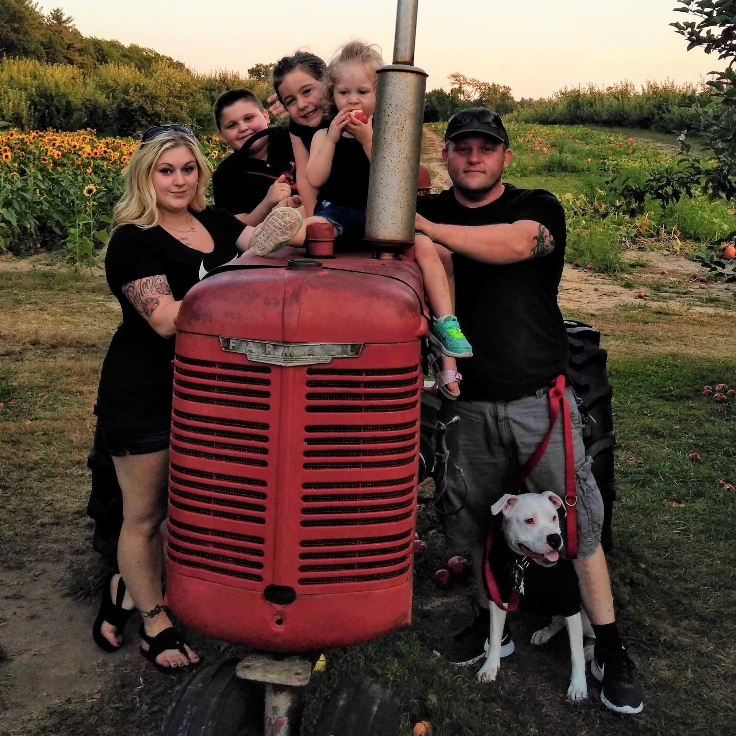 Family Apple Picking Tradition 2019