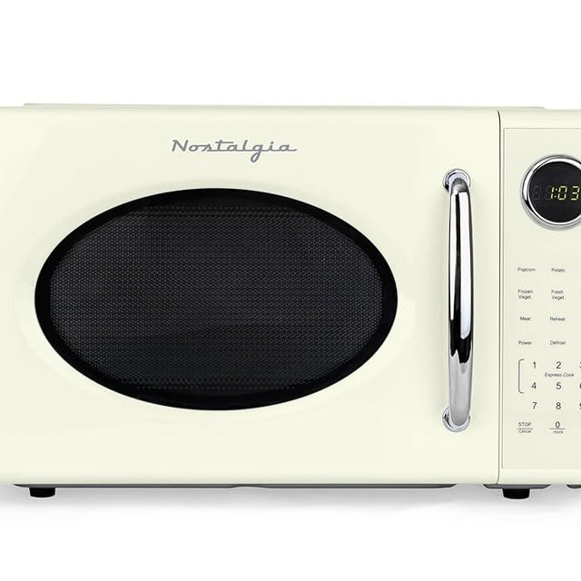 Nostalgia Retro 1000W Microwave Oven 1.1 Cu Ft Capacity – Child Safety Lock, 8 Auto-Cook Settings – Countertop Kitchen Appliance – Ivory