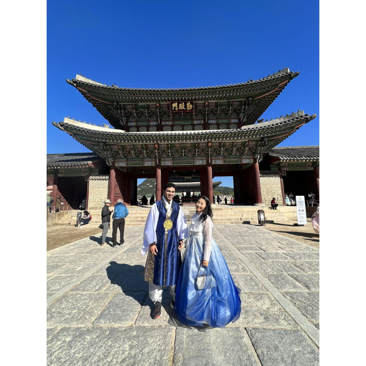 Our first trip to Korea to meet Jenny's family! 제니의 가족을 만나러 간 우리의 첫 한국 여행!
