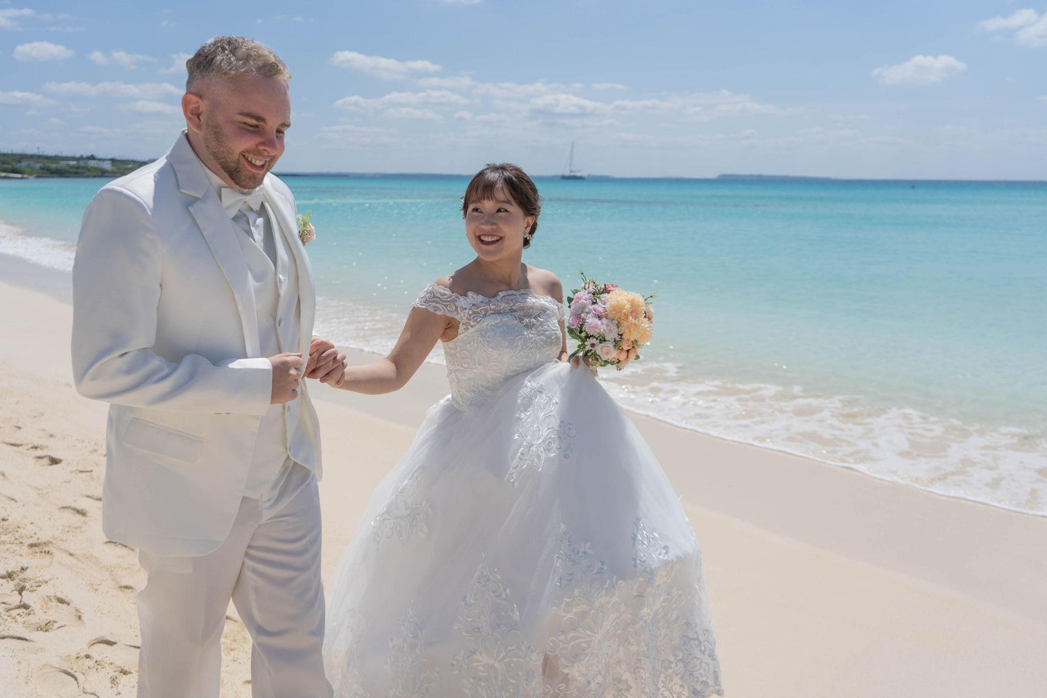 The Wedding Website of Lee Vassallo and Hikaru Nada