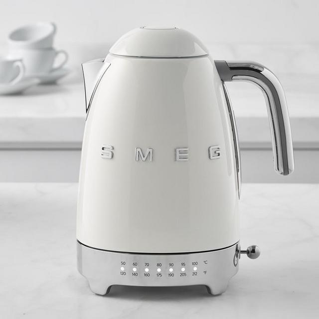 Smeg Variable Temperature Kettle 3D Logo, White