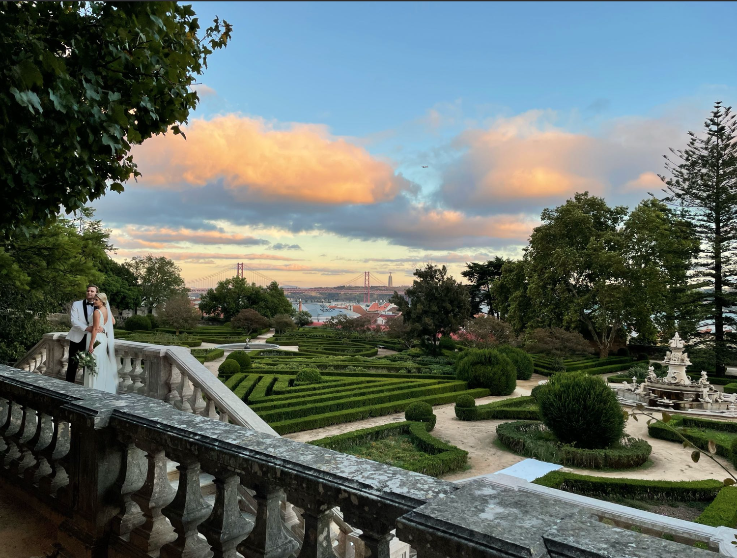 The Wedding Website of Lindsey Phelps and Drake Blessum