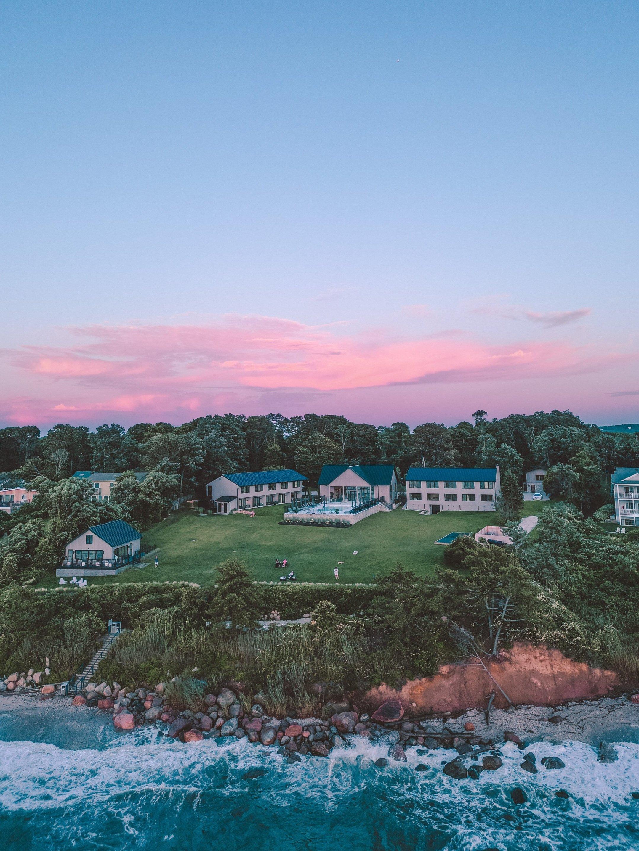 The Wedding Website of Emily Torre and Brendan Hodgkinson