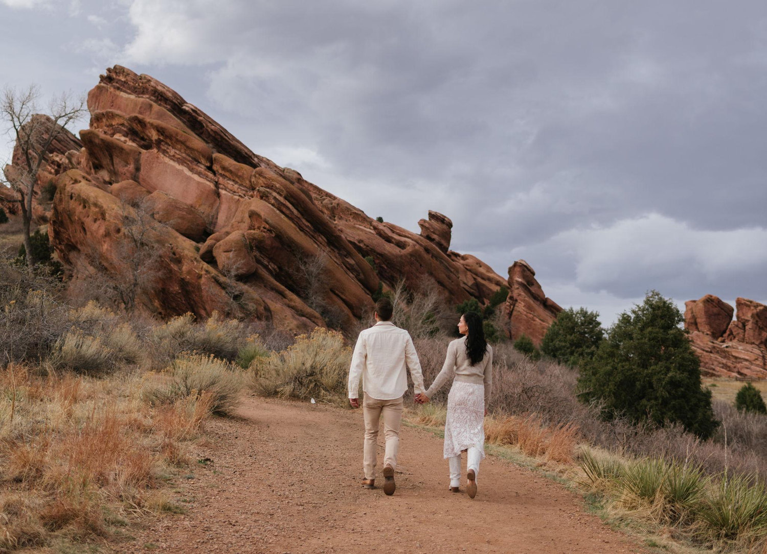 The Wedding Website of Nicole Desmond and Sven Johnson