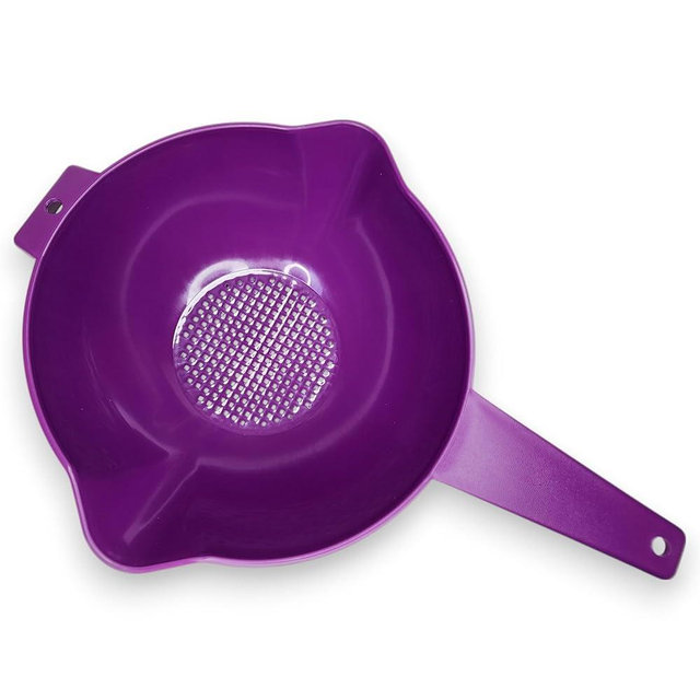 Tupperware 2 Quart Colander Strainer with Handle in Purple