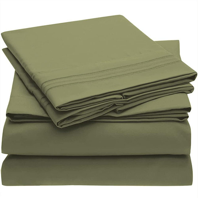 Mellanni Full Size Sheet Set - Hotel Luxury 1800 Bedding Sheets & Pillowcases - Extra Soft Cooling Bed Sheets - Deep Pocket up to 16 inch Mattress - Easy Care - 4 Piece (Full, Sage)
