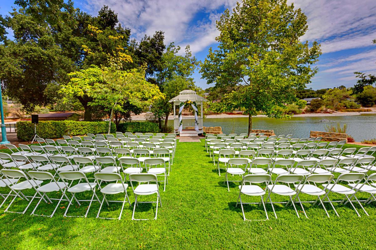 The Wedding Website of Kirra Meisinger and Daniel Finegan