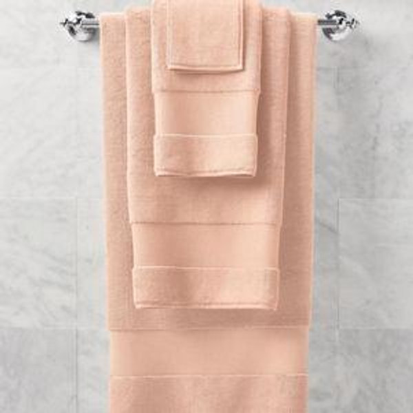 Frontgate Resort Collection Peony Set of 2 Washcloths: Luxurious Turkish Cotton & Superior Absorbency