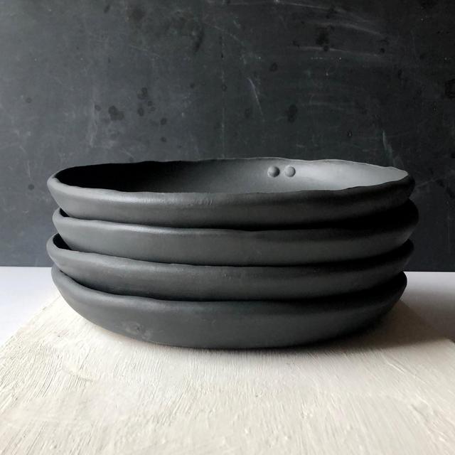 Rivet High Rim Dinner Plate Coal Black