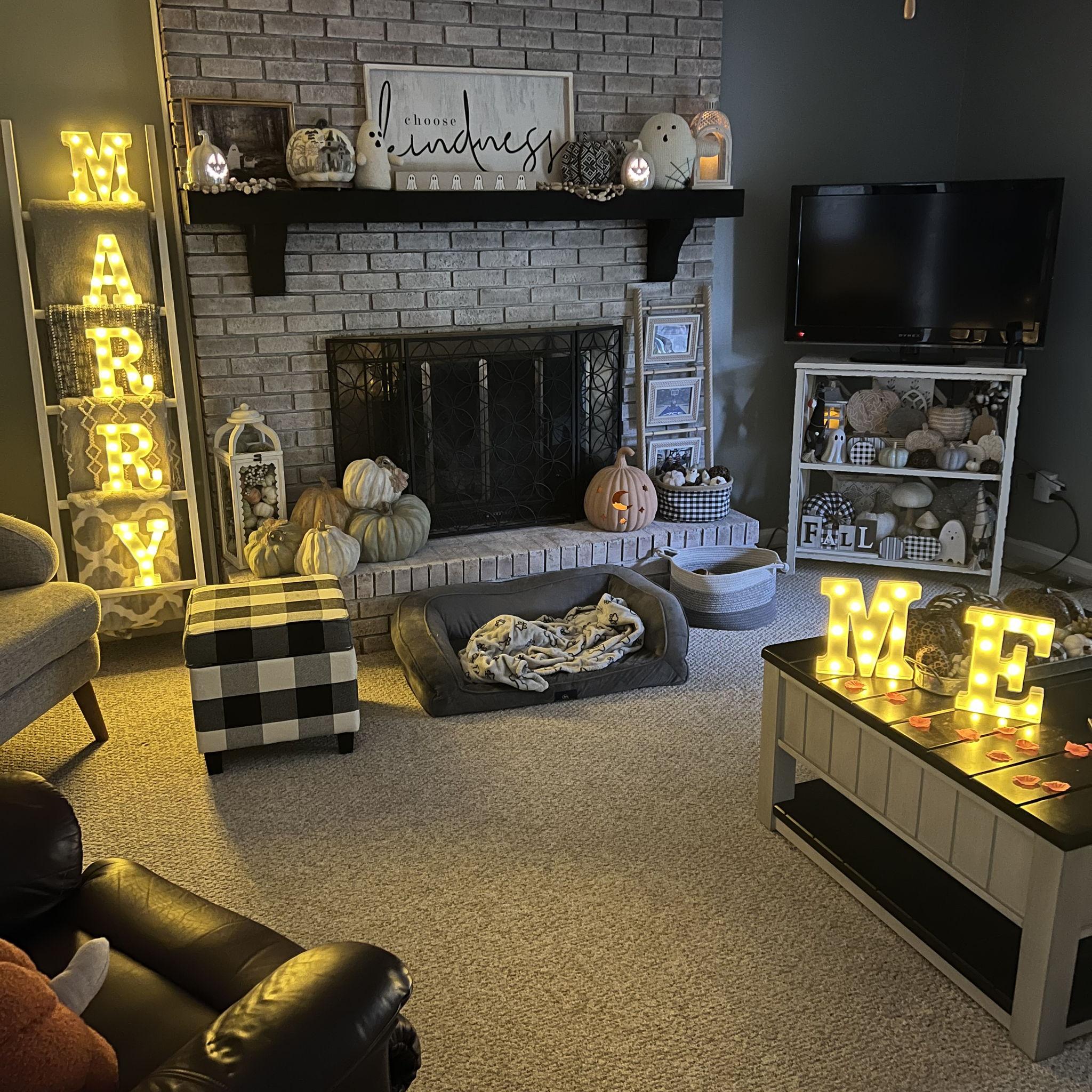 Just imagine Will standing in the middle of the room.