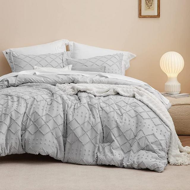 BEDSURE Boho Comforter Set Queen - Grey Tufted Shabby Chic Bedding Comforter Set for All Seasons, 3 Pieces Farmhouse Modern Embroidery Bed Set with 2 Pillow Shams