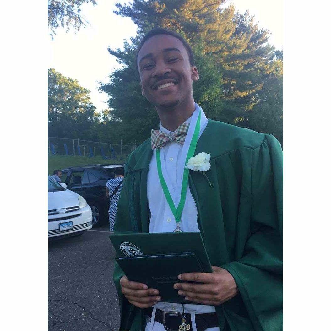 Zealen graduating high school '16.