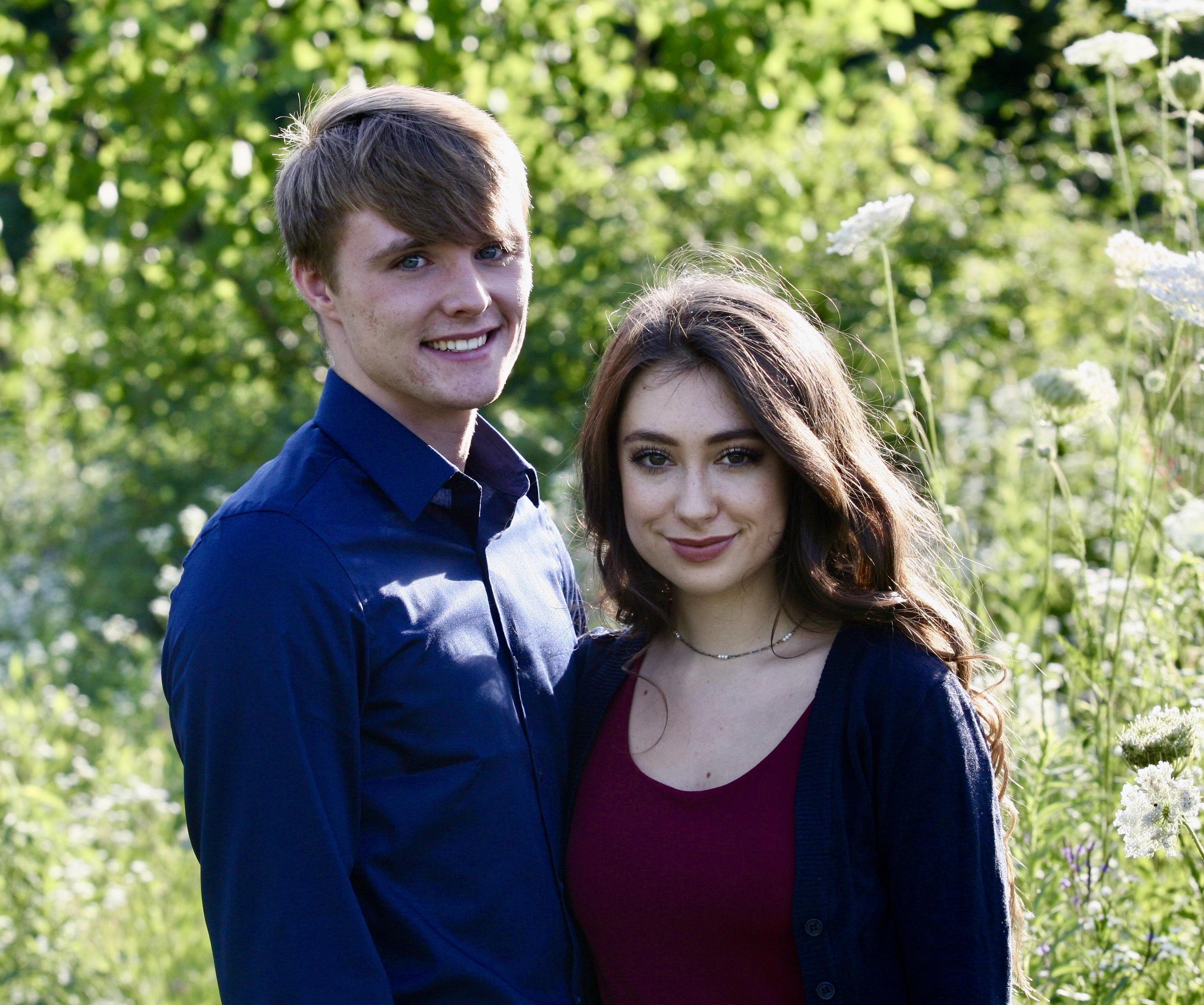 The Wedding Website of Ahnaka Donsbough and Dillon Van Deusen