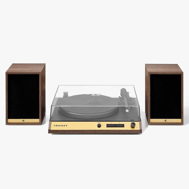 Crosley C72 Turntable Shelf System, Walnut