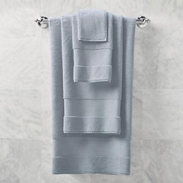 Frontgate Resort Collection Bath Towels, 2 Bath Sheets and 2 Hand Towels in Chambray