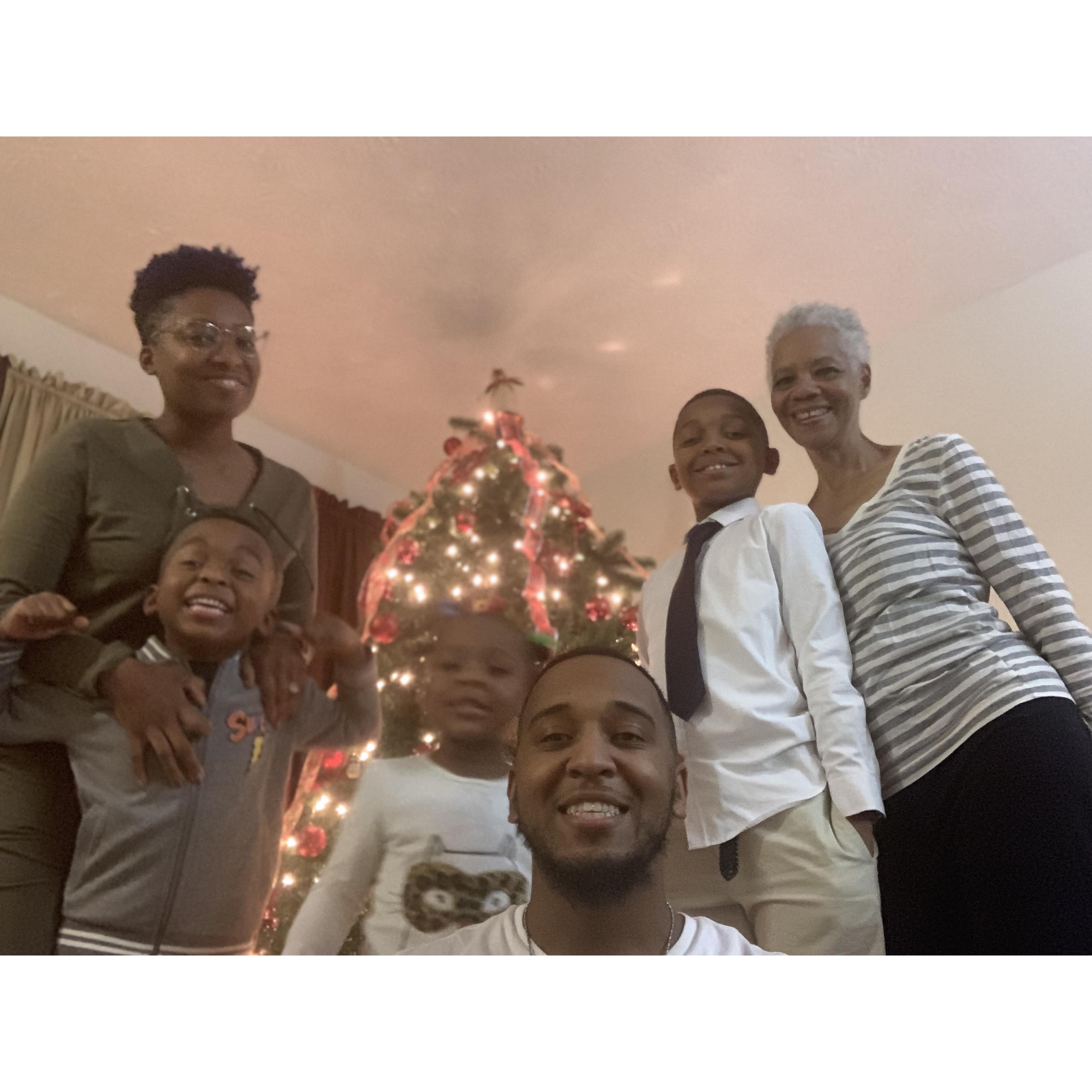 Putting up and Cynthia’s Christmas tree 2018