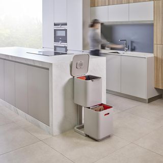 Totem 40-liter Dual Waste & Recycling Bin