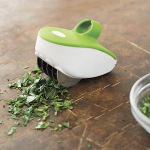 Chef'n - Chef’n Palm Mincer Rolling Palm Mincer
