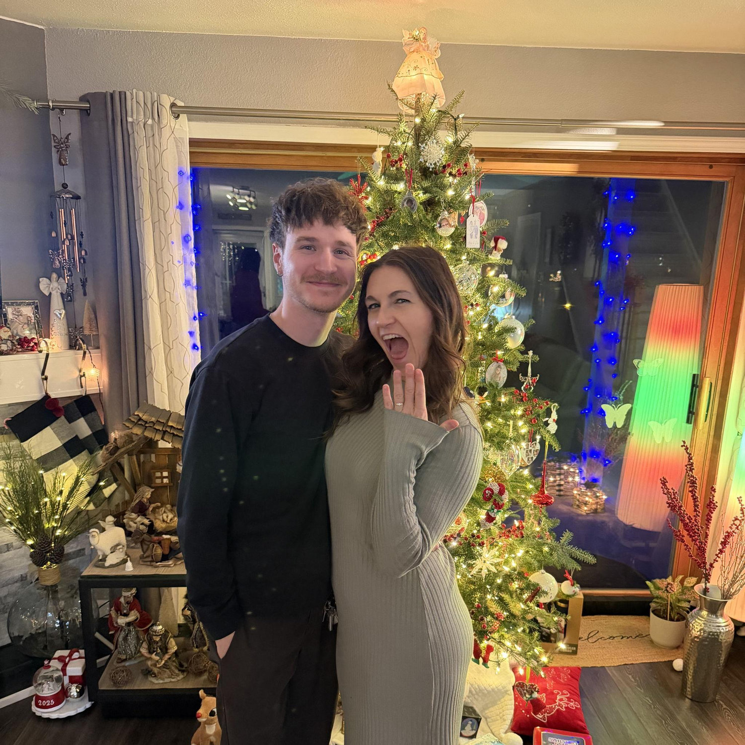The engaged Christmas (2025).