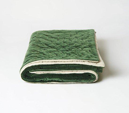 QUILTED VELVET THROW - Dark Olive