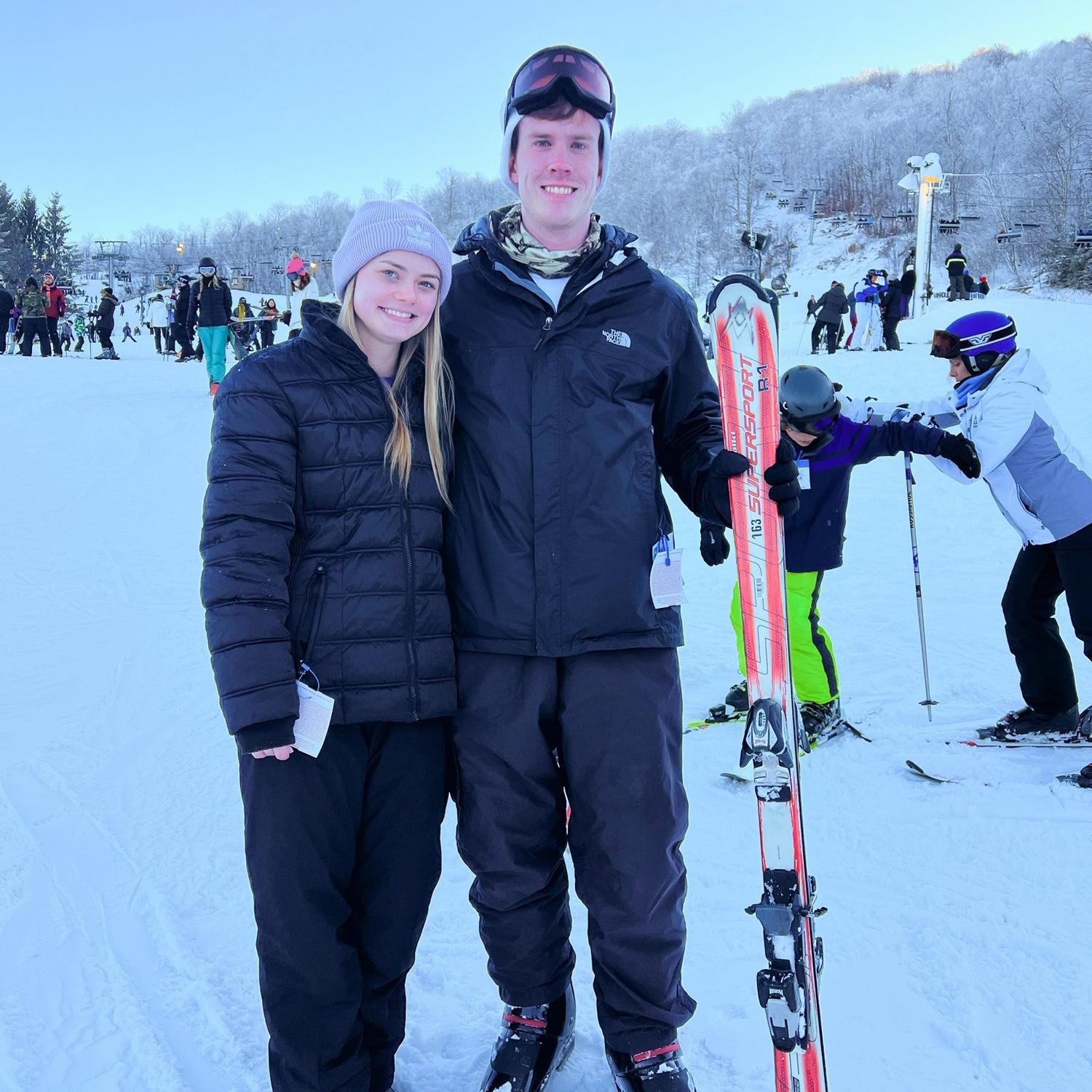 2022:
First ski trip!