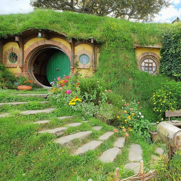 Honeymoon Fund - Aka, Send Rachel and Gregg to Middle Earth For Second Breakfast