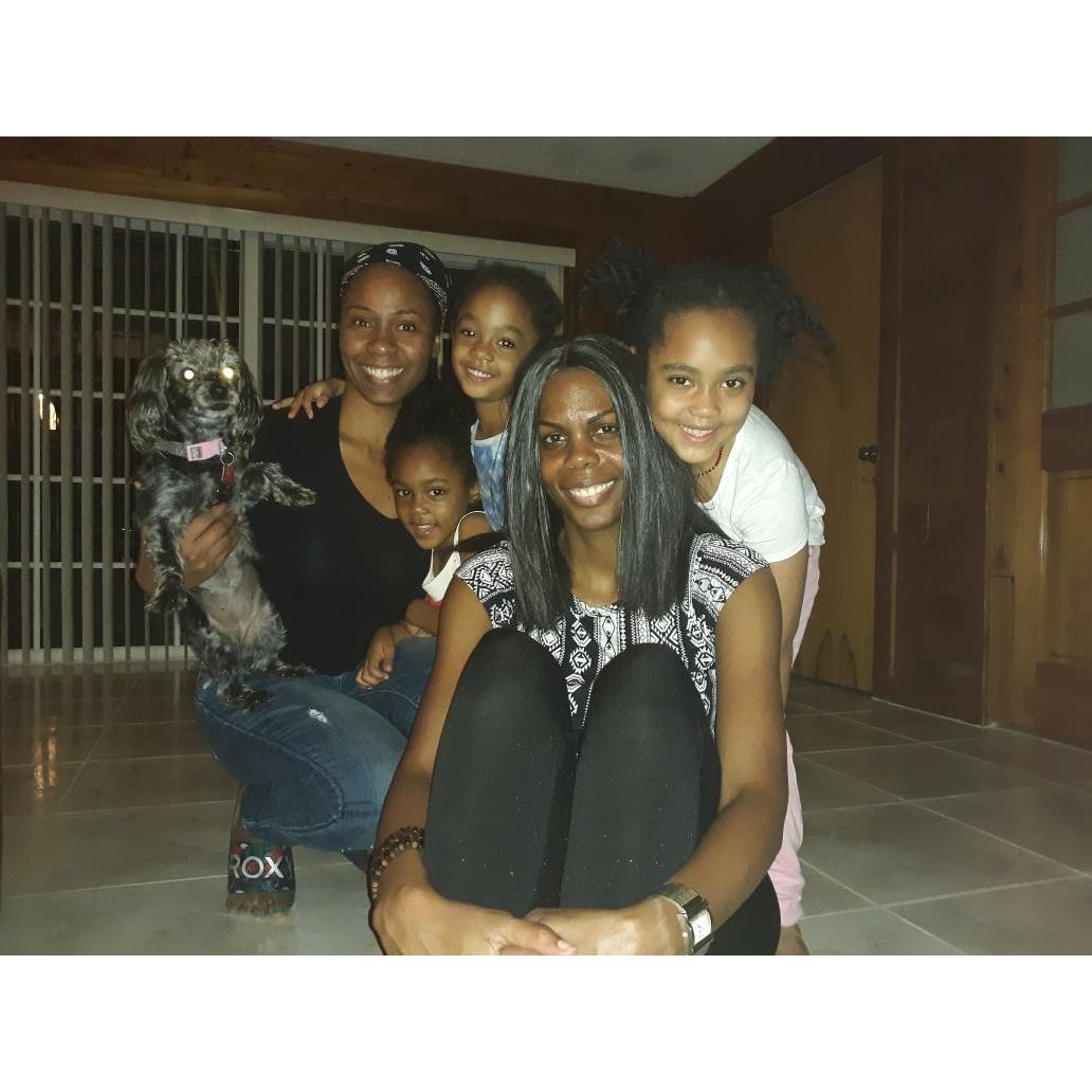 Watchel, you are my sister, thanks for your love and support. Thanks for being a great chaperone.