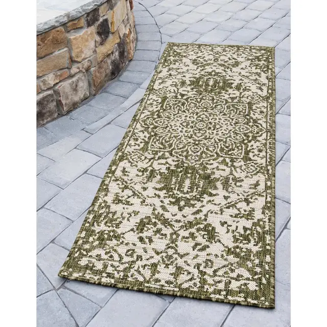 Jill Zarin 2' 0 x 6' 0 Runner Indoor/Outdoor Green Runner Rug