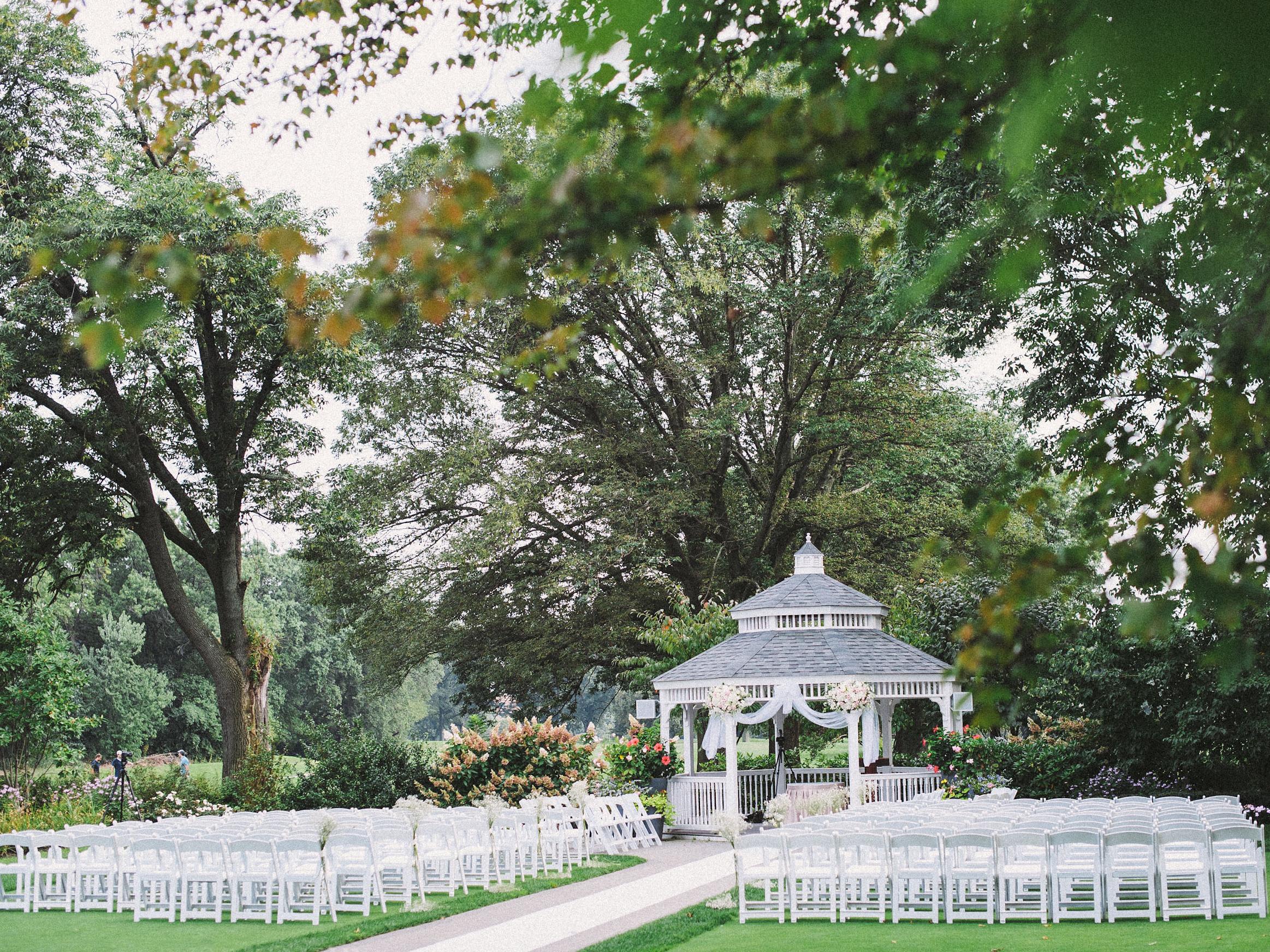 The Wedding Website of Ivonne Melendez and Manuel Velazquez