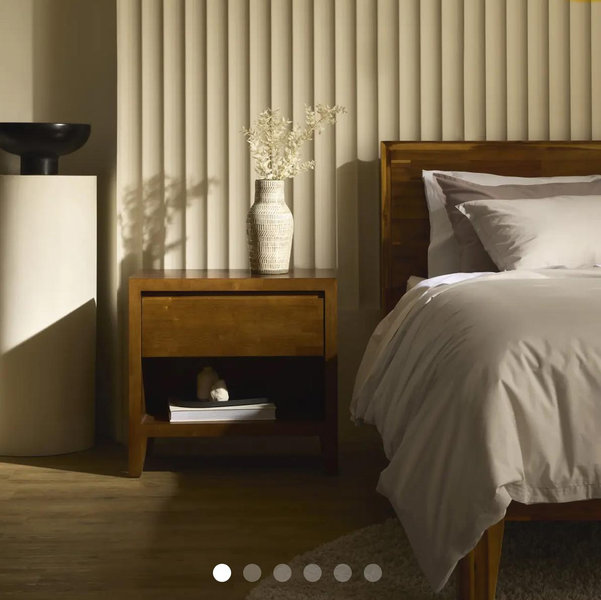 Nara Nightstand