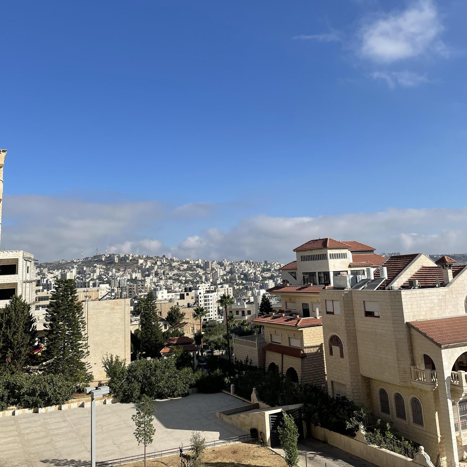 Little did we know our start would have been in the holy land of Israel <3
Poco sabíamos que lo nuestro comenzaría en la tierra santa de Israel <3