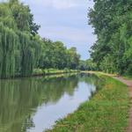 Canal du Nivernais for a ride or a walk alongside the canal