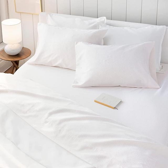 MARTHA STEWART Printed Cotton Blush Queen Sheets Set - 4 Piece | 1 Flat Sheet - 1 Fitted Sheet - 2 Pillowcases | Queen Bedding | Apartment Essentials | Deep Pocket | Dotted, Soft & Smooth | Blush