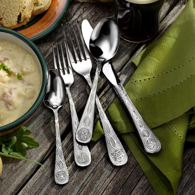 Celtic - 45 Piece Set (Includes 5 Piece Service Set)