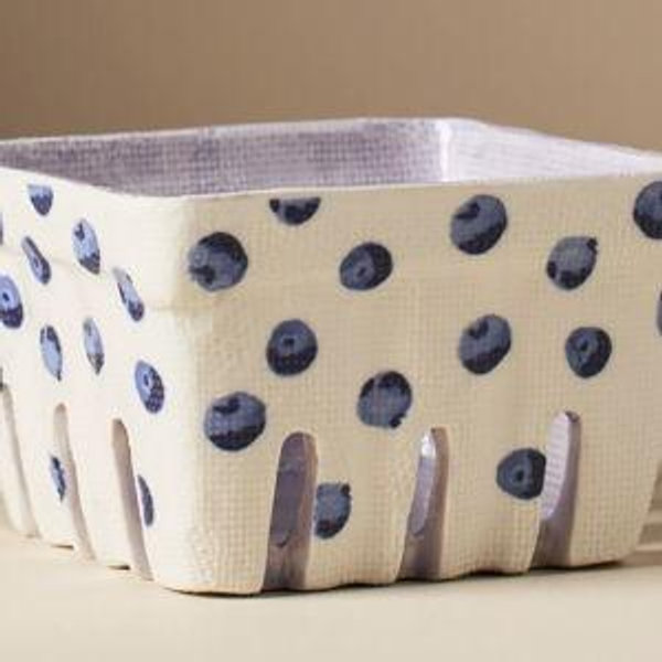 Fruta Stoneware Berry Basket