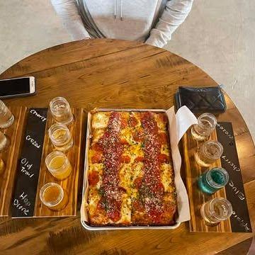 Cider and Pizza at Pro Renata... what more could you need!?